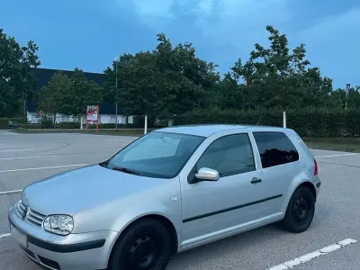 Gebraucht VW Golf IV 75 PS (55 kW) 2000 Silber Kleinwagen