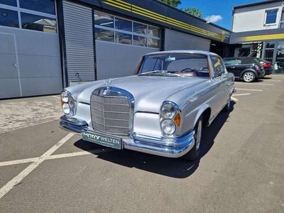 Gebraucht Mercedes 250 150 PS (110 kW) 1966 Silber Coupé