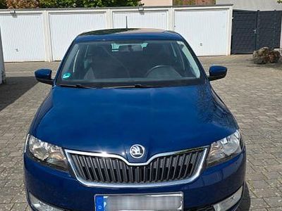 Usata Skoda Rapid 105 CV (77 kW) 2014 Blu Utilitaria