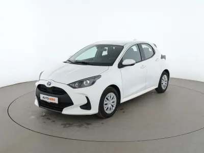 Gebraucht Toyota Yaris Comfort 91 PS (66 kW) 2022 Weiß Kleinwagen