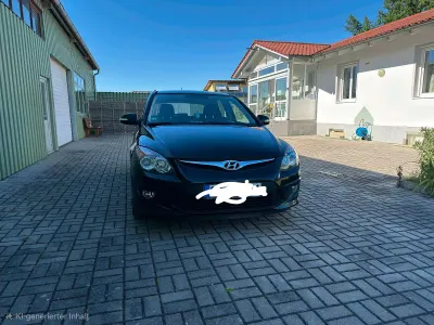 Gebraucht Hyundai i30 109 PS (80 kW) 2012 Limousine