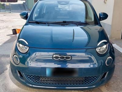 Second-hand Fiat 500e 86 kW (118 CP) 2022 Albastru Cabrio