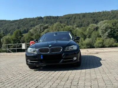 Gebraucht BMW 325 218 PS (160 kW) 2010 Schwarz Kombi