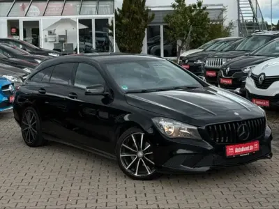 Gebraucht Mercedes CLA180 Shooting Brake 122 PS (89 kW) 2016 Schwarz Kombi