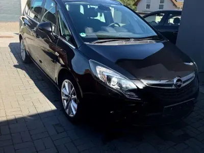 Gebraucht Opel Zafira Tourer Innovation 165 PS (121 kW) 2014 Schwarz Van / Kleinbus