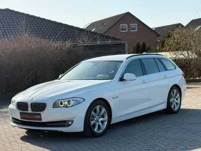 Gebraucht BMW 525 Sport Line 218 PS (160 kW) 2013 Weiß Kombi