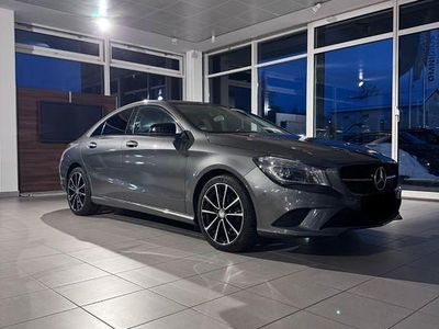Grau Gebraucht 2013 Mercedes CLA220 Urban Limousine | 15.699 € (Fairer Preis)