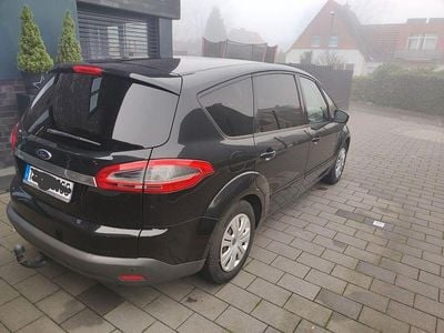 Schwarz Gebraucht 2014 Ford S-MAX Trend Van / Kleinbus | 8.999 € (Fairer Preis)