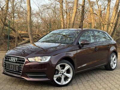 Gebraucht Audi A3 Attraction 110 PS (80 kW) 2015 Other Limousine