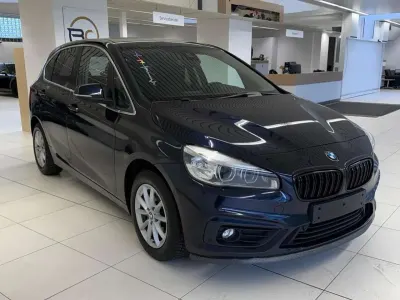 Gebraucht BMW 218 Advantage 150 PS (110 kW) 2015 Imperialblau metalli Van / Kleinbus