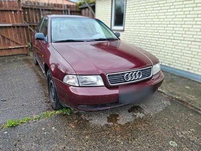 Usata Audi A4 105 CV (77 kW) 1995 Andere farben Berlina
