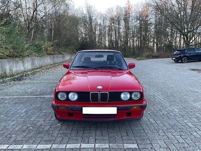 Gebraucht BMW 316 99 PS (72 kW) 1989 Rot Limousine