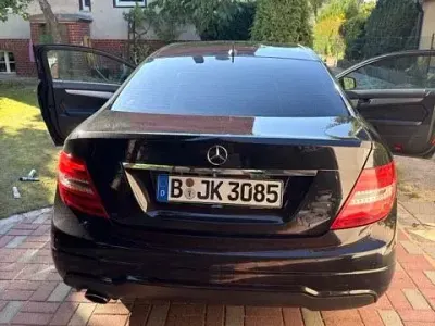 Gebraucht Mercedes 220 170 PS (125 kW) 2011 Schwarz Coupé