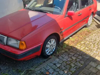 Gebraucht Volvo 440 110 PS (80 kW) 1993 Rot Kleinwagen