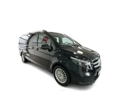 Gebraucht Mercedes V300 237 PS (174 kW) 2024 Schwarz metallic Van / Kleinbus