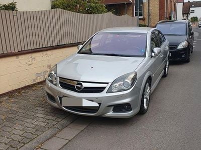 Second-hand Opel Vectra GTS OPC 155 CP (114 kW) 2006 Argintiu Berlinǎ