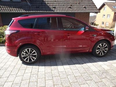 Gebraucht Ford Kuga ST-Line 179 PS (131 kW) 2019 Rot SUV