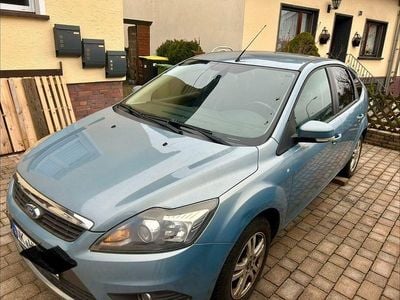 Grau Gebraucht 2008 Ford Focus Titanium Limousine | 2.490 € (Fairer Preis)