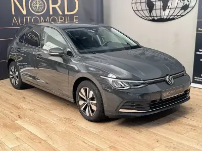 Gebraucht VW Golf VIII Move 110 PS (80 kW) 2024 Grau Limousine