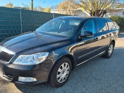 Gebraucht Skoda Octavia 140 PS (102 kW) 2012 Schwarz Kombi