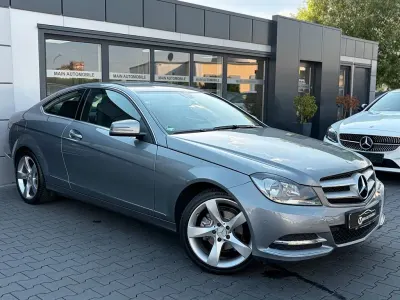 Gebraucht Mercedes C180 156 PS (114 kW) 2012 Silber Coupé
