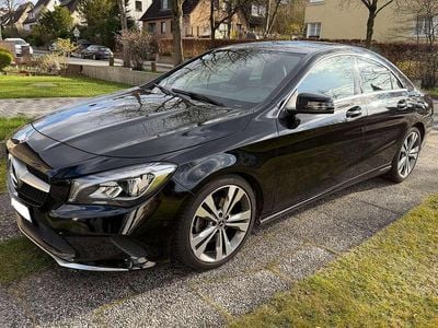 Gebraucht Mercedes CLA200 Urban 136 PS (100 kW) 2017 Schwarz Coupé