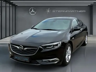 Używany Opel Insignia 165 KM (121 kW) 2020 Czarny Sedan/Limuzyna
