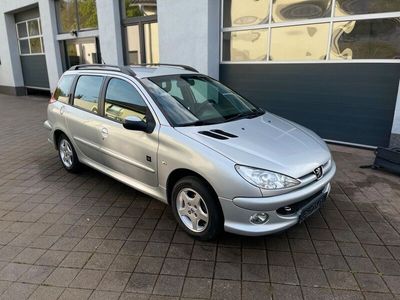 gebraucht Peugeot 206 SW Kombi 1.4 Benzin |TÜV 10/25 | AHK