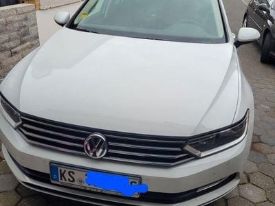Gebraucht VW Passat Trendline 120 PS (88 kW) 2019 Weiß Kombi