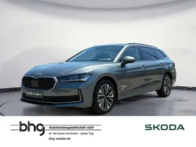 Neu Skoda Superb Selection 204 PS (150 kW) 2026 Graphitegrau metallic Kombi