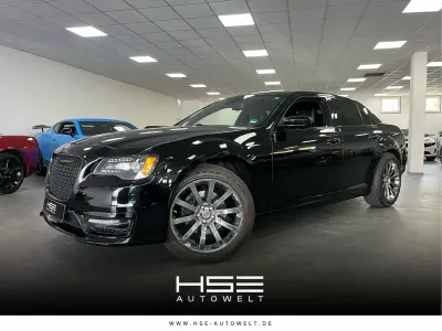 Usado Chrysler 300C 286 CV (210 kW) 2014 Negro Berlina