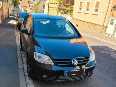 Gebraucht VW Golf Plus Cross 125 PS (91 kW) 2009 Schwarz Limousine