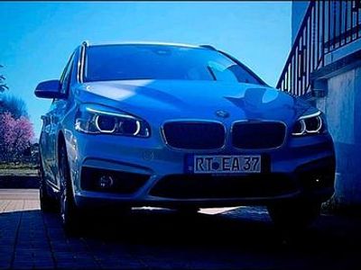 Gebraucht BMW 218 Sport Line 136 PS (100 kW) 2016 Silber Van / Kleinbus