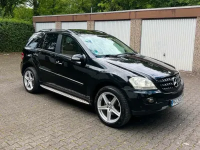 Gebraucht Mercedes ML320 224 PS (164 kW) 2006 Schwarz SUV