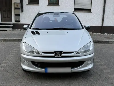 Gebraucht Peugeot 206 109 PS (80 kW) 2004 Silber Kleinwagen