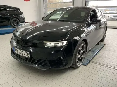 Gebraucht Opel Astra Ultimate 181 PS (133 kW) 2023 Schwarz Kleinwagen