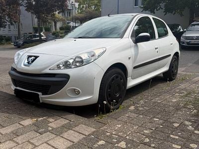 Usata Peugeot 206+ 75 CV (55 kW) 2009 Bianco Utilitaria