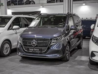 Gebraucht Mercedes V250 Style 190 PS (139 kW) 2024 Blau Van / Kleinbus