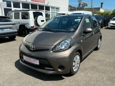 Gebraucht Toyota Aygo Cool 68 PS (50 kW) 2012 Braun Kleinwagen