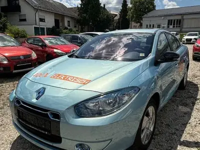 Gebraucht Renault Fluence 50 kW (68 PS) 2012 Blau Limousine
