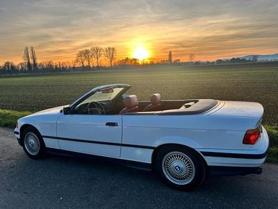 Gebraucht BMW 325 Cabriolet 192 PS (141 kW) 1993 Weiß Cabrio