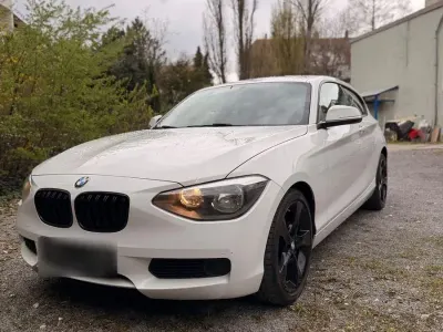 Gebraucht BMW 114 102 PS (75 kW) 2015 Weiß Kleinwagen