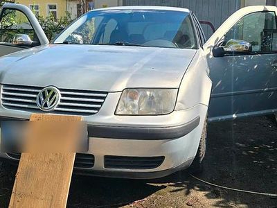 Second-hand VW Bora 101 CP (74 kW) 1998 Argintiu Berlinǎ