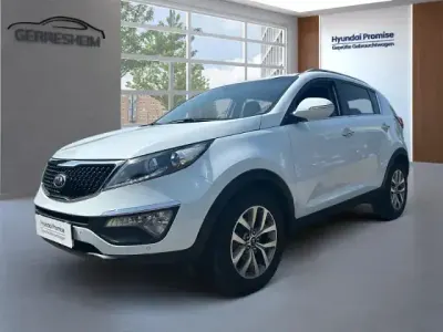 Gebraucht Kia Sportage DREAM-TEAM Edition 135 PS (99 kW) 2016 Wd) cararraweiss (weiss SUV