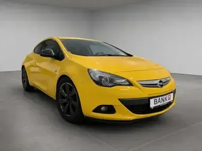 Gebraucht Opel Astra GTC Edition 180 PS (132 kW) 2012 Gelb Coupé