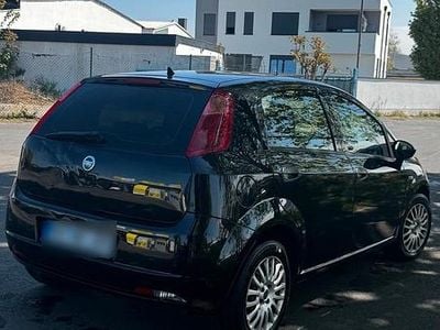 Usata Fiat Punto 68 CV (50 kW) 2009 Nero Utilitaria