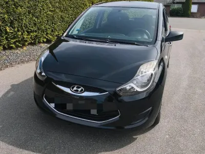Gebraucht Hyundai ix20 66 PS (48 kW) 2012 Schwarz Kleinwagen