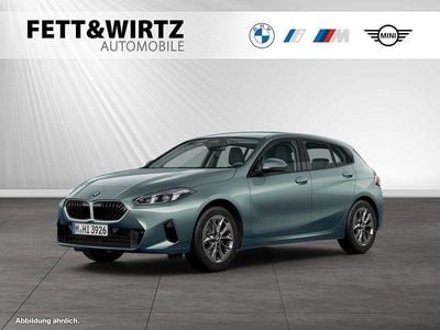 Gebraucht BMW 120 163 PS (119 kW) 2025 Cape york grün metallic Kleinwagen