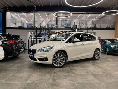 BMW 225