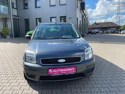 Grau Gebraucht 2002 Ford Fusion Limousine | 2.990 € (Etwas zu teuer)